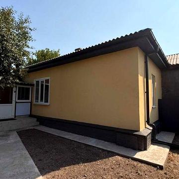Двокімнатна квартира на землі. Тихий центр