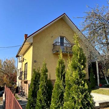 Продаж 3к Дім Джерельна вулиця