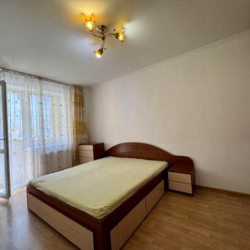 Продаж 2-кімнатної квартири 61.6 м.кв., вул. Дж. Вашингтона