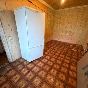 Продам  гостинку  у Холодногірському районі  недалеко від  метро