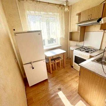 В продаже 2 к. квартира , метро Палац Спорту, пр. Григоренко
