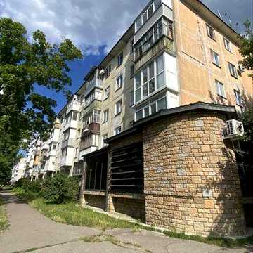 Продаж| 3|5 поверх | Кременчук | Івана Мазепи 52.