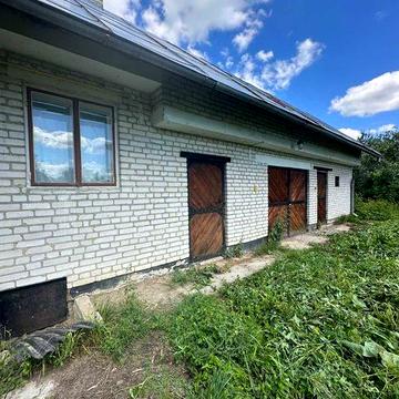 Будинок + літня кухня