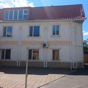 Продам большой дом  в центре
