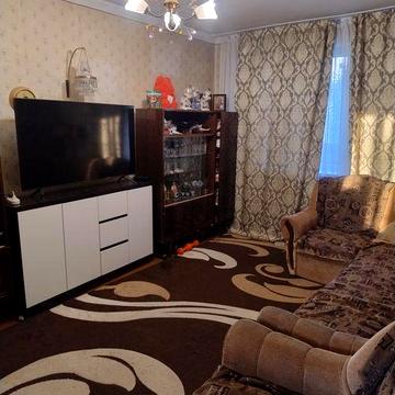 Продам 4 комнатную квартиру на Масельского