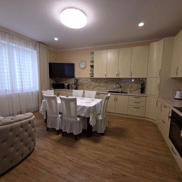 Здам в оренду ноаий будинок в Голосіївському районі м. Київ, 220 кв.м.