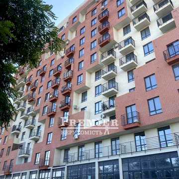 Продам простору 2-х кімнатну квартиру