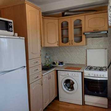 Братиславська,18 Продаж 2кімн.-45кв.м.  біля ст.М"Чернігівська"