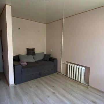 Продаж малогабаритної квартири в центральній частині міста!