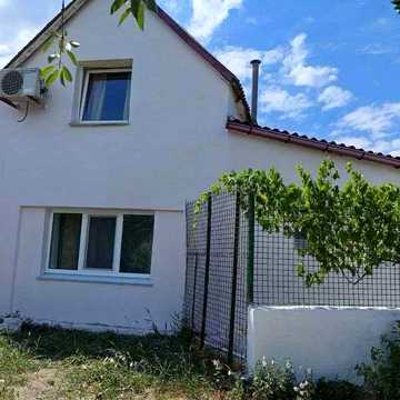 Продаж будинку на Слобідці, 54 м², ділянка 1,6 сотки, гараж