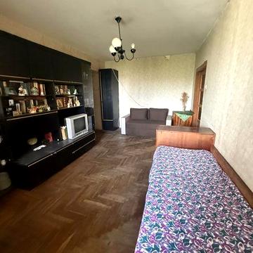 Продам 4 кімнатну квартиру р-н Автовокзал