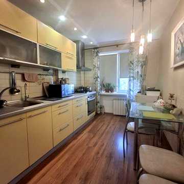 Продам 3к квартиру в центре .