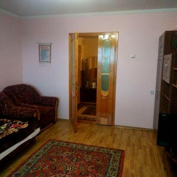 Продам 2 кімнатну квартиру в Хотині