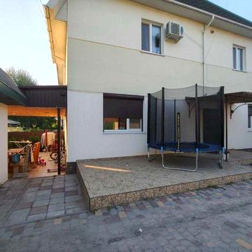 Продаж 3-кімнатна квартира Таунхаус Земельна ділянка