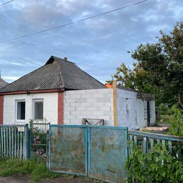 Продам будинок недобудову хороша локація район червоний хутір