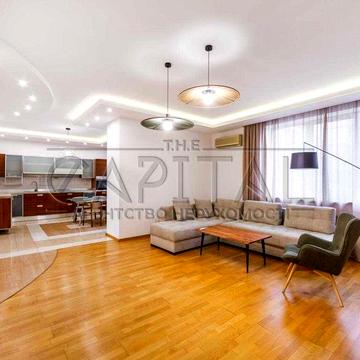 Простора квартира 140 м² на вул. Предславинська 31/11, Палац Україна