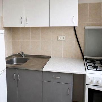 Продається 1 к. КВАРТИРА ПІД КОМЕРЦІЙНУ НЕРУХОМІСТЬ вул. Жмеринська 10
