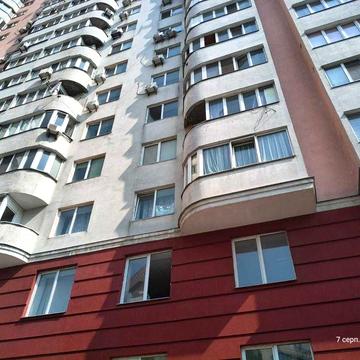 1 кімн Дарниця Рембаза Велика 59квм Цегляний буд Генератор на ліфт