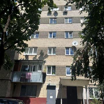 Продаж трьохкімнатноі квартири