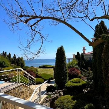 АРЕНДА Villa Grand Marine Грандиозный обзор моря район  13 Фонтана  , первая линия , бассейн , подвал , охраняемы