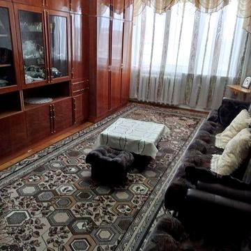 Продається 3 кімнатна квартира  м.Новоселиця,центр міста