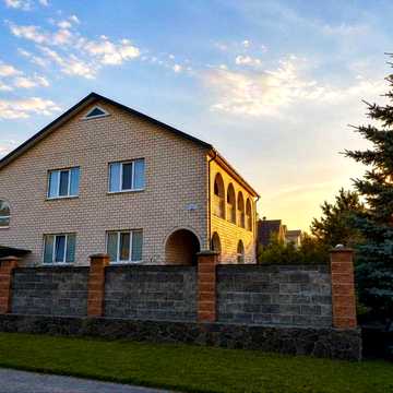 Продам будинок в м.Вараш