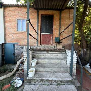 Продам частину будинку по вулиці Івана Мазепи ( р-н 6 школи)