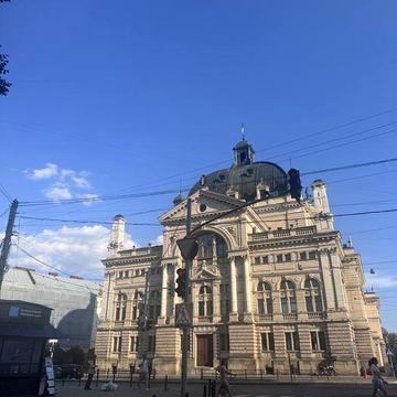 Перша здача ! Оренда 1 кім., центр, Оперний театр., євроремонт, котел.