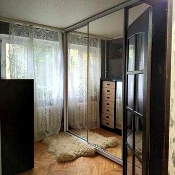 1 к. кв. 2/5, район метро Палац Спорту, бульвар Юрїва