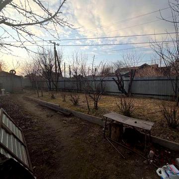 Здається півбудинку на П. Борщагівці