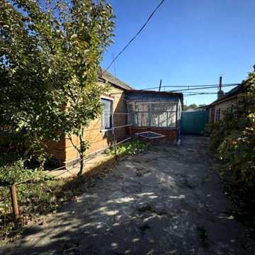 Продам затишний житловий будинок у м. Помічна, Добровеличківський район, Кіровоградська область