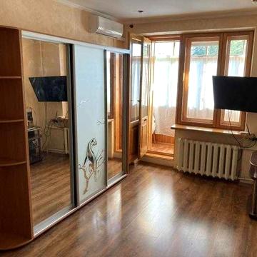 Срочно продам 1 комнатную изолированную квартиру с ремонтом на Одесской.