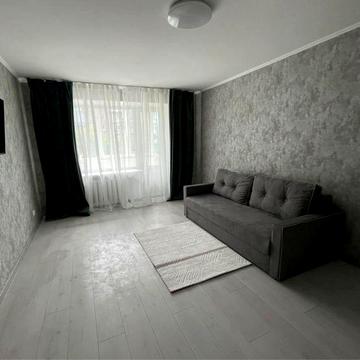 Квартира,3 кімнати,довгострокова аренда