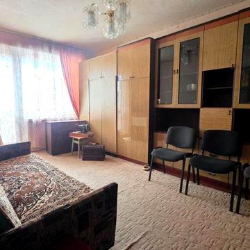 У продажу двокімнатна квартира р-н Левада
