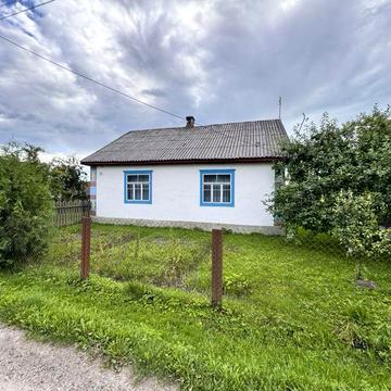 Продаж 3-ох кімнатного будинку в селі Рокитне, Рівненської області (0,2655 га землі)