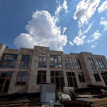 Таунхаус 156м2 в премиум-городке Гарден Сити  Клинкер и Травертин