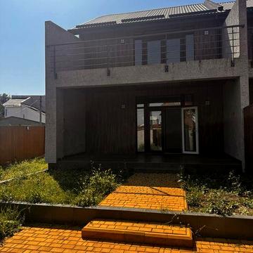 Продам танхаус. 9 ст большого фонтана