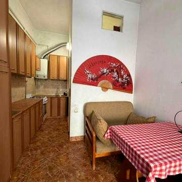 Продаж 2 кім квартири - 62м2,житловий стан,  вул. Замарстинівська (ближній центр)