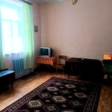 Здається для 1 жінки квартира 1 кім.