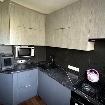 Продам 3-х комнатную квартиру в центре