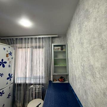 Продам 1 кімнатна квартира в цертрі тепла не кутова 2/5