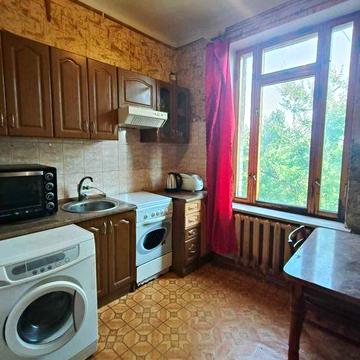 Оренда двокімнатної квартири, пр. Соборний (Героїв Крут, біля фонтанів)