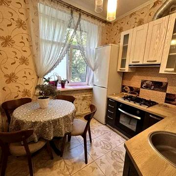 Оренда 2к.квартири біля метро Лук"янівка Шевченківський район