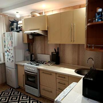 Продаю 3к/кв 3 Слободская/Колодезная 1/9 60/38/10 42000$