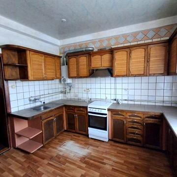 Пропонуеться на продаж чотирьохкімнатна  квартира у  Крюкові