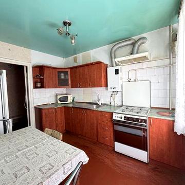 В продажу 3 к к в Лісках / вул Євгена Логінова