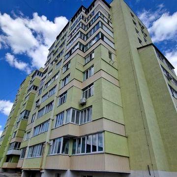 Продам чудову простору 3х кімнатну квартиру