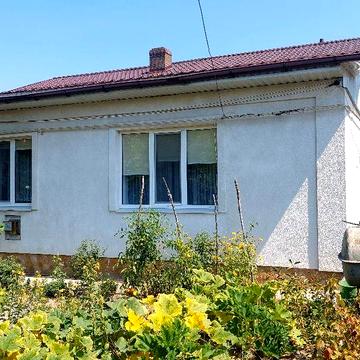 Продам частину будинку. Пр-т Незалежності,221.