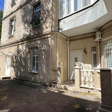 Продажа в Центре города двухкомнатной квартиры