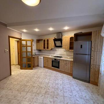 3 кімнатна біля 38 школи- Центр Полтави- 120м- новобуд